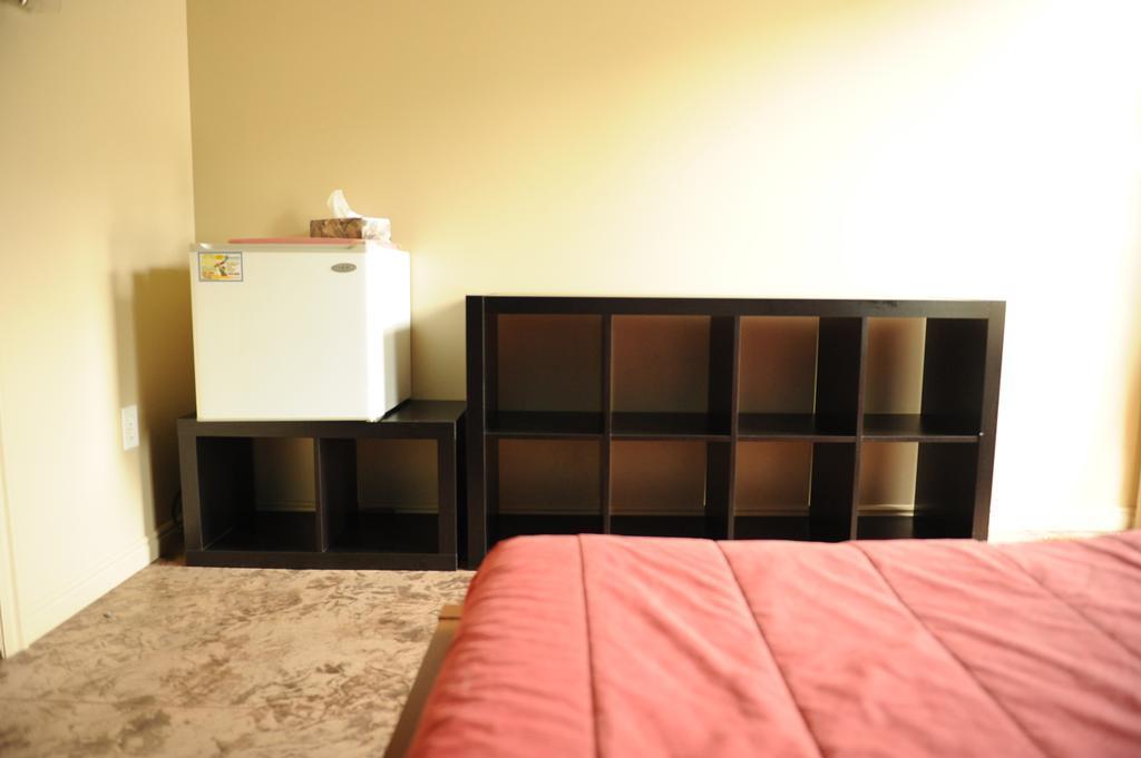 Camelot Inn At Honeyville Ruang foto